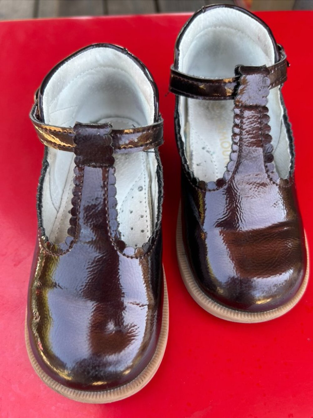 L'Amour Louise T-Strap Sz 8